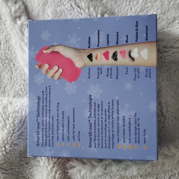 Nutcracker Gift Set Makeup Eraser Towel - Picture 4 of 6